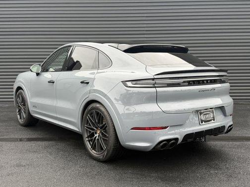 Arctic Gray 2025 Porsche Cayenne GTS