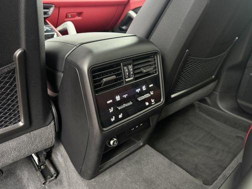 Arctic Gray 2025 Porsche Cayenne GTS