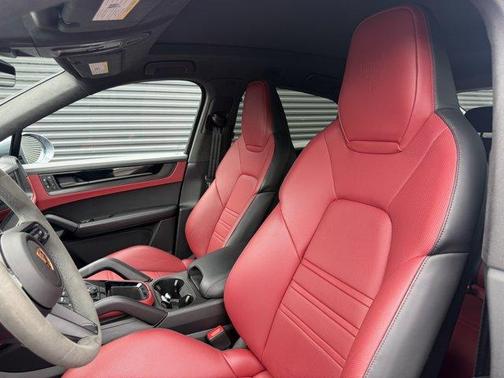 Arctic Gray 2025 Porsche Cayenne GTS
