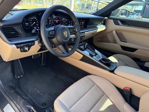 2022 Porsche 911 Carrera