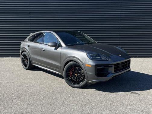 2026 Porsche Cayenne GTS