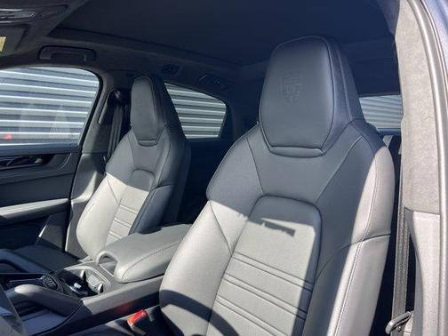 2026 Porsche Cayenne GTS