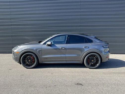2026 Porsche Cayenne GTS