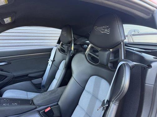 2023 Porsche 718 Cayman GT4 RS