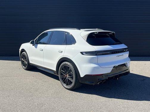 2026 Porsche Cayenne GTS