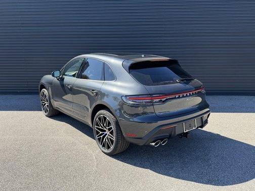 2026 Porsche Macan Base