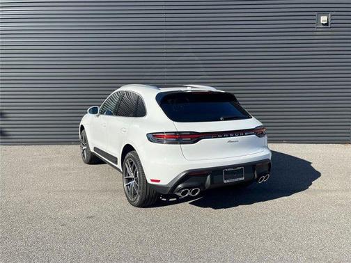 2026 Porsche Macan Base