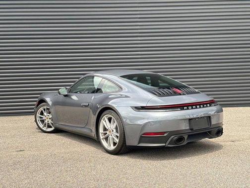 2025 Porsche 911 Carrera