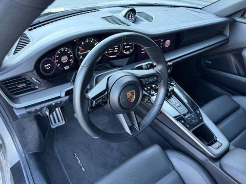 2023 Porsche 911 Carrera 4S