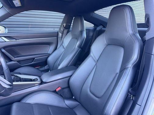 2023 Porsche 911 Carrera 4S