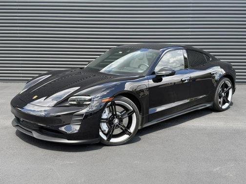 Jet Black Metallic 2022 Porsche Taycan 4S