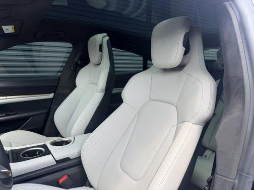 Jet Black Metallic 2022 Porsche Taycan 4S