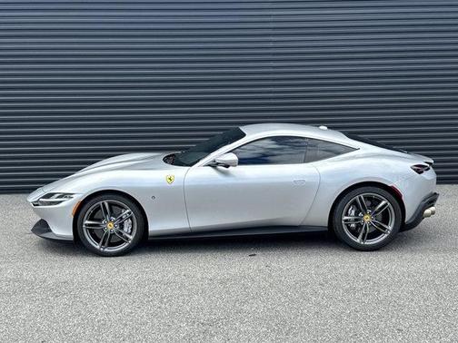2023 Ferrari Roma Base