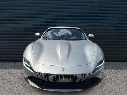 2023 Ferrari Roma Base