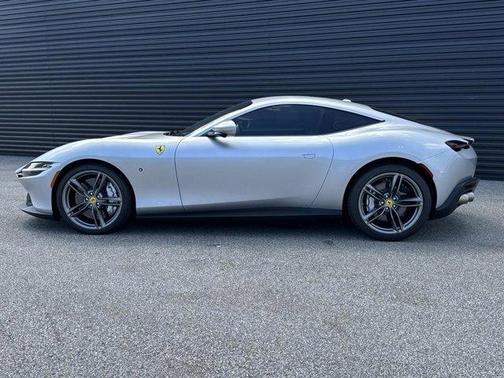 2023 Ferrari Roma Base