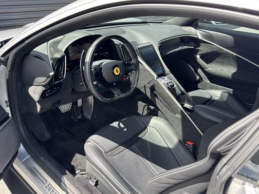 2023 Ferrari Roma Base