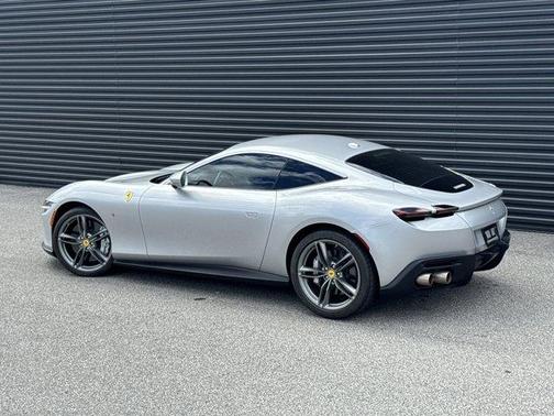 2023 Ferrari Roma Base