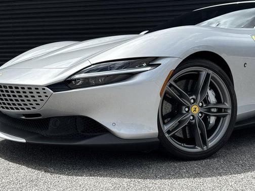 2023 Ferrari Roma Base