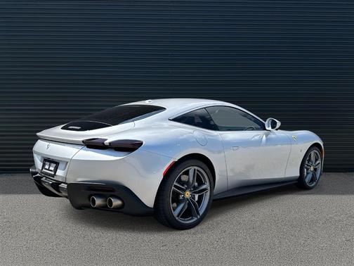 2023 Ferrari Roma Base