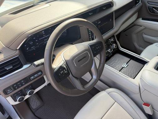 White Frost Tri-Coat 2024 GMC Yukon Denali