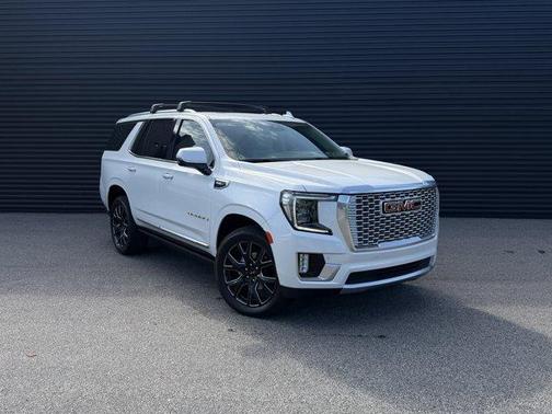 White Frost Tri-Coat 2024 GMC Yukon Denali