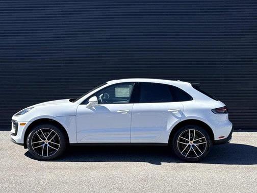 2026 Porsche Macan Base