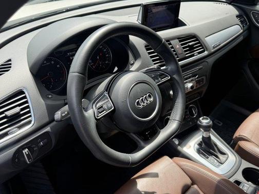 Cortina White 2018 Audi Q3 2.0T Premium Plus