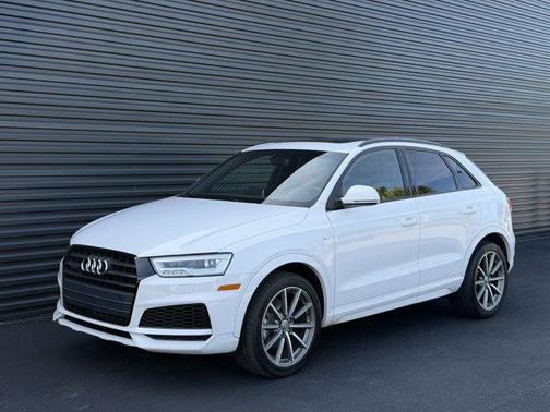Cortina White 2018 Audi Q3 2.0T Premium Plus