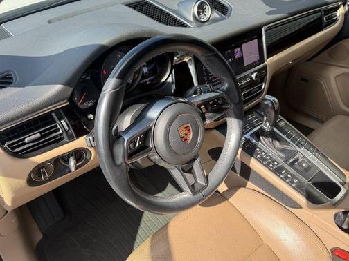 White 2019 Porsche Macan S
