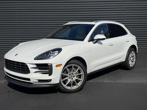 White 2019 Porsche Macan S