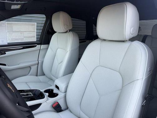 Chalk 2026 Porsche Macan S