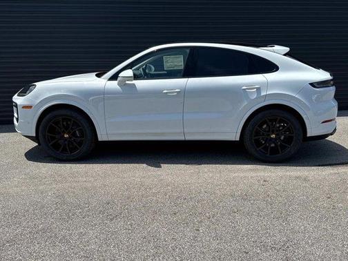 2025 Porsche Cayenne AWD