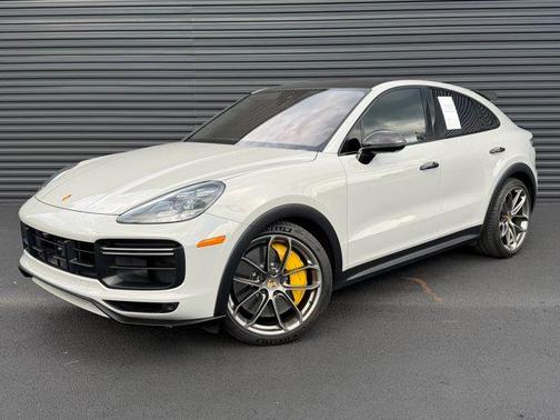 Chalk 2023 Porsche Cayenne Turbo GT