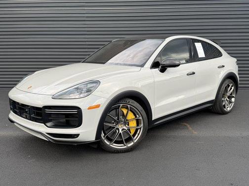 Chalk 2023 Porsche Cayenne Turbo GT