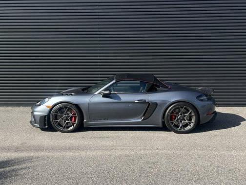 2025 Porsche 718 Spyder RS