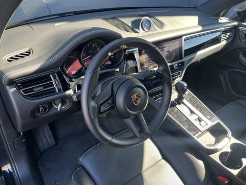Jet Black Metallic 2026 Porsche Macan Base