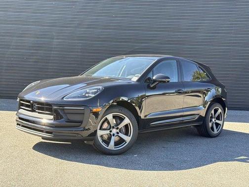 2026 Porsche Macan Base