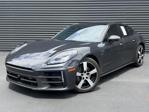 Jet Black Metallic 2025 Porsche Panamera Base