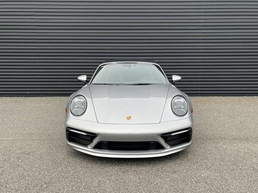 2023 Porsche 911 Carrera