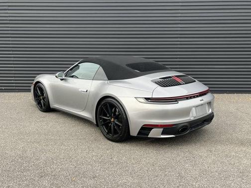 2023 Porsche 911 Carrera