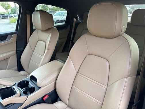 2024 Porsche Cayenne AWD