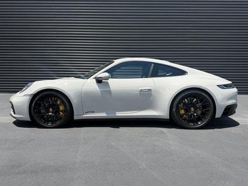 Chalk 2022 Porsche 911 Carrera GTS