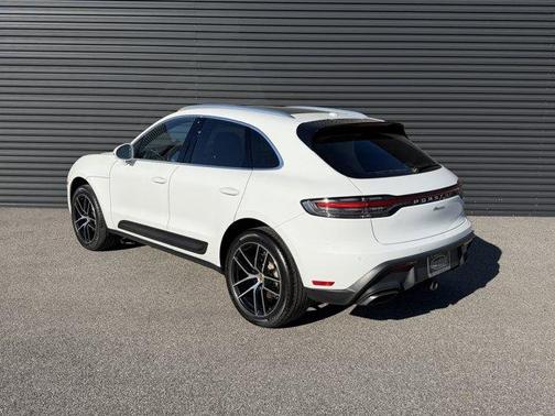 2024 Porsche Macan T