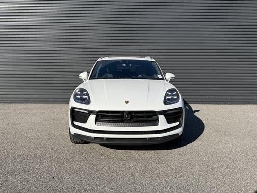 2024 Porsche Macan T