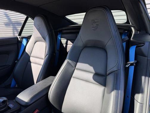 2023 Porsche 911 Carrera GTS