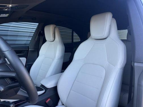 2025 Porsche Macan 4S