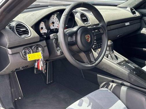2023 Porsche 718 Cayman GT4 RS