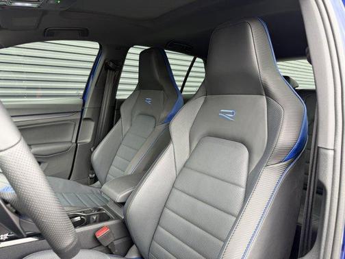 2024 Volkswagen Golf R 2.0T