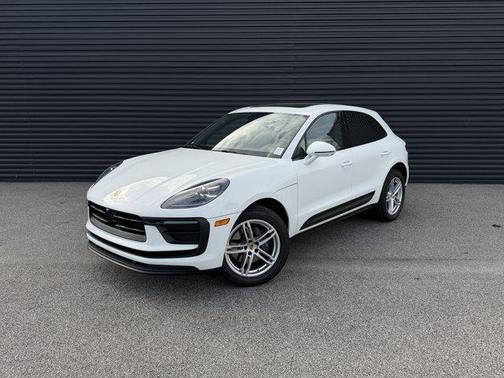 2026 Porsche Macan Base