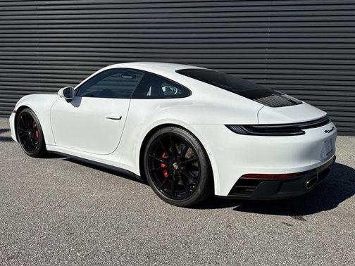 2022 Porsche 911 Carrera GTS